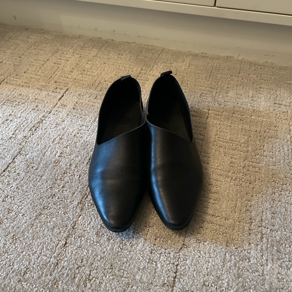 Black Ballet Flats